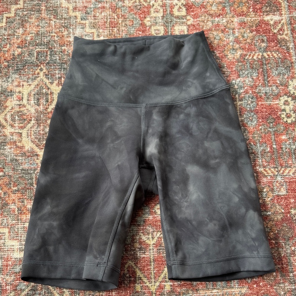 LULULEMON Biker Shorts